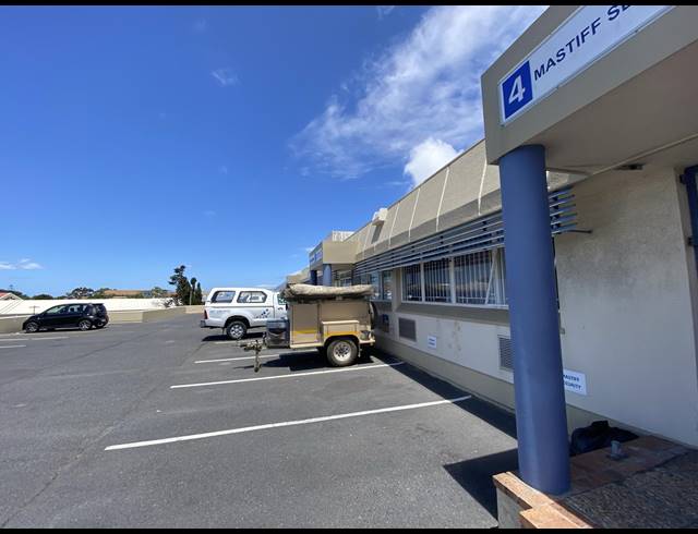 50M² OFFICE TO LET IN WYNBERG
